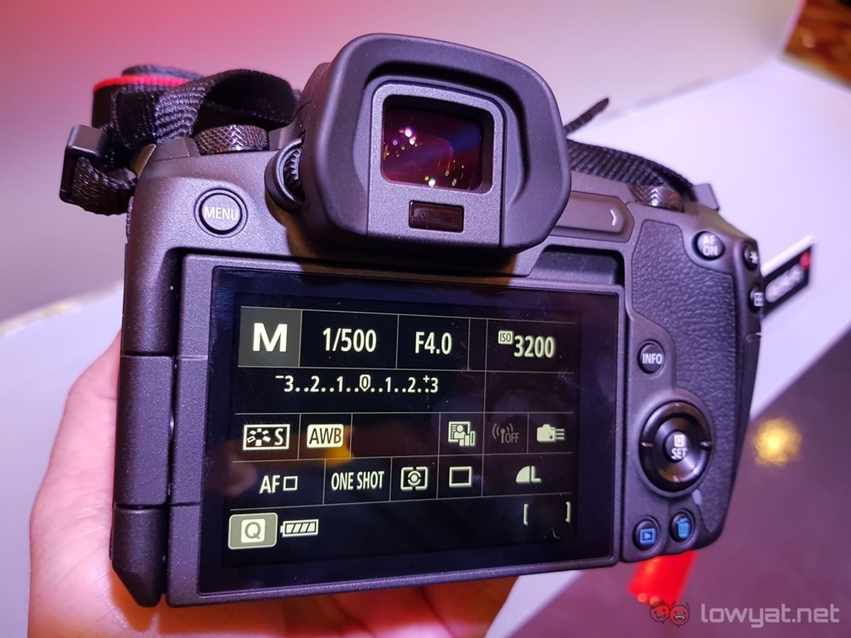 Canon EOS R LCD Touchscreen