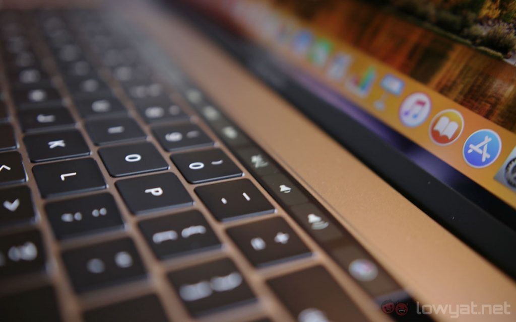 apple macbook pro 15 2018 review 11
