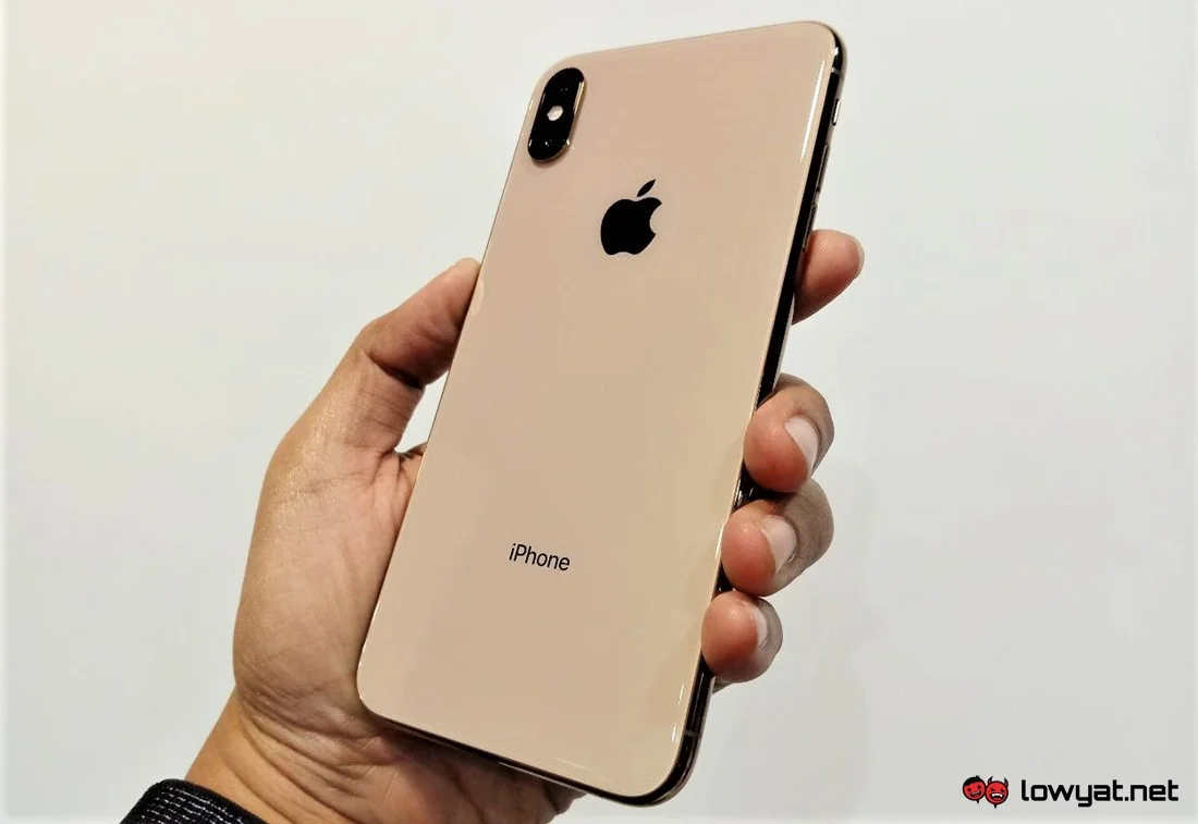iphone xs max unboxing 03