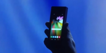 Samsung foldable smartphone close 800