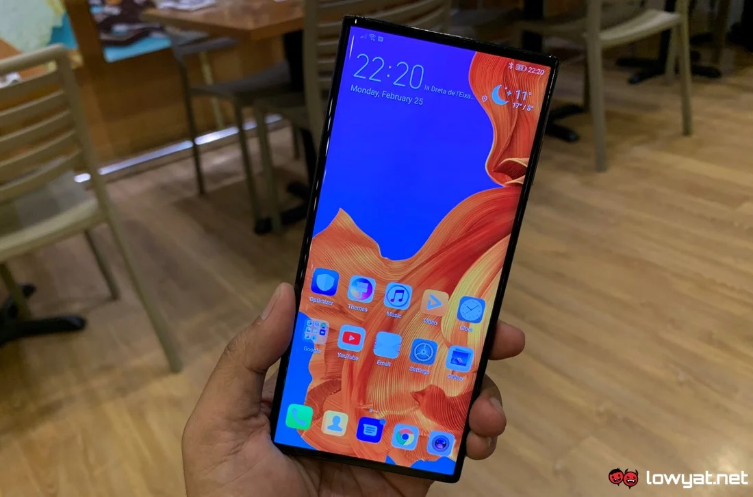 huawei mate x hands on 25