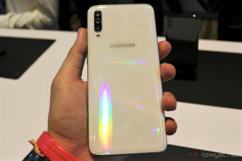 Samsung Galaxy A70 back