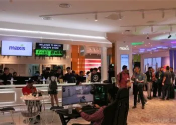 Maxis Concept Store inside