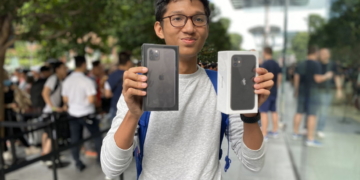 first iphone sg malaysian 01