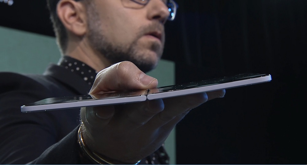 Microsoft Surface Duo thinness
