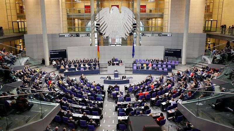 German Bundestag 800