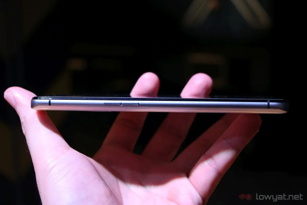 realme X2 Pro left