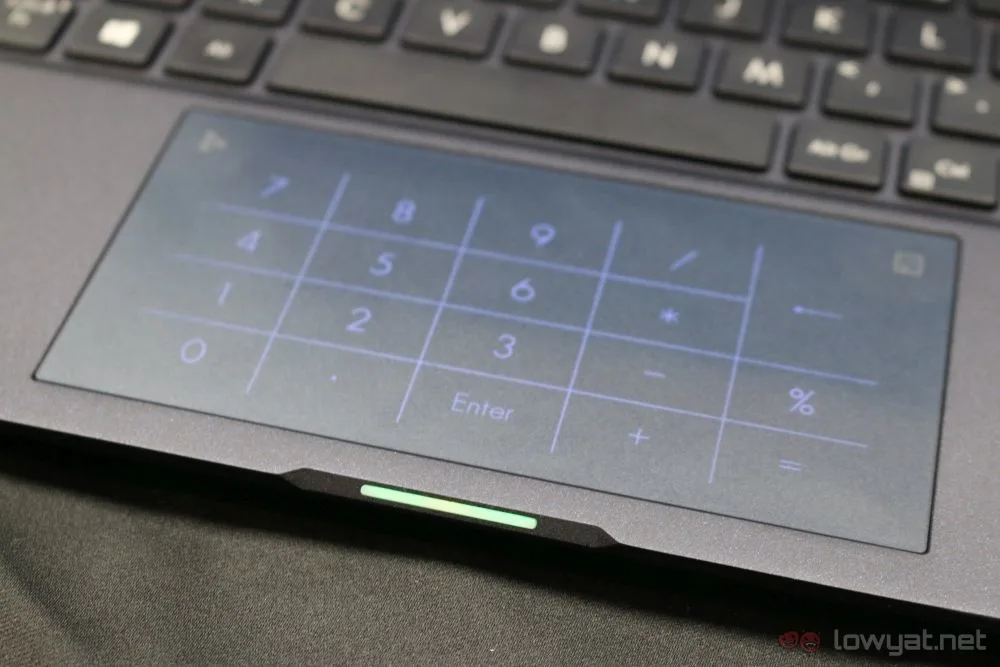 ASUS ExpertBook B9450 NumberPad lit