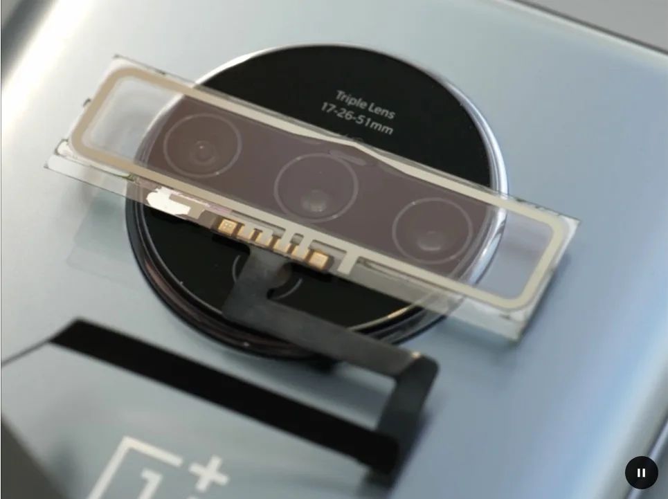 Electrochromic glass translucent
