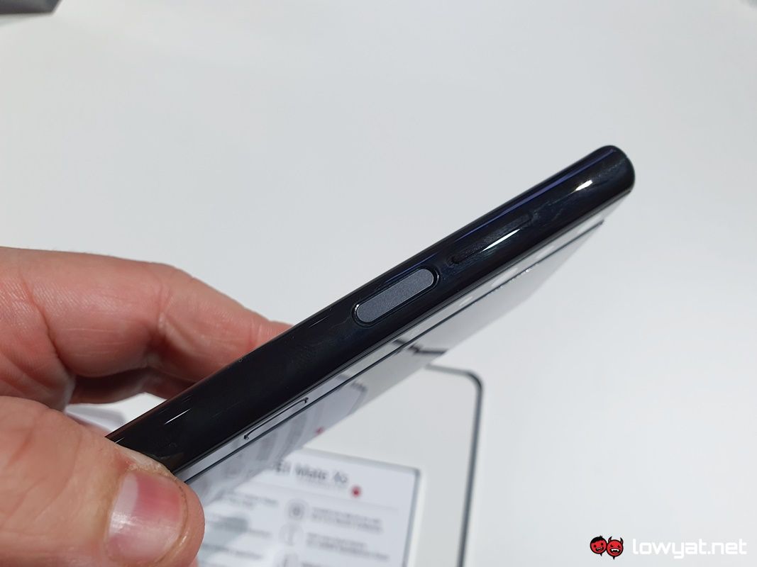 Huawei Mate Xs side mounted fingerprint sensor