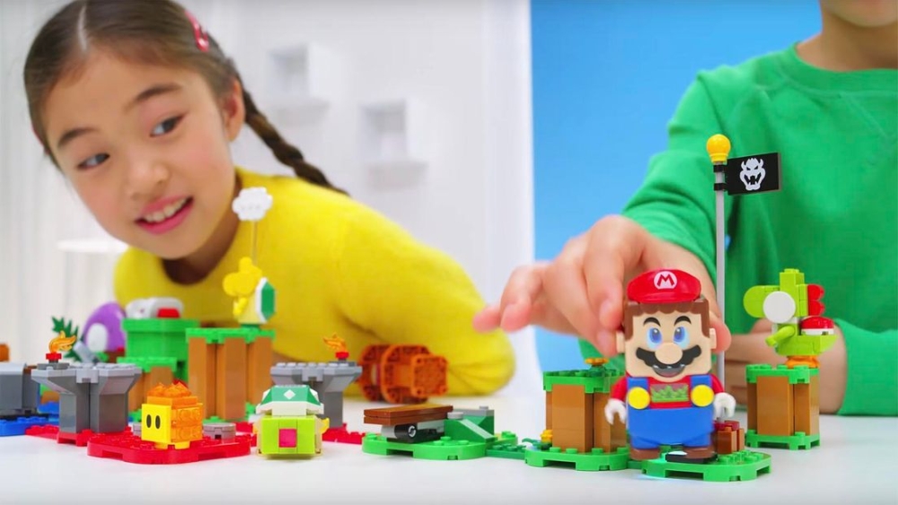 LEGO Super Mario