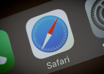 Popular apps are seen on an iPhone on 10 May, 2017. Recenlty Apple has announced it has been working with Microsoft to bring its music app iTunes to the Windows Store. (Photo by Jaap Arriens/NurPhoto via Getty Images)