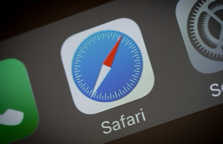 Popular apps are seen on an iPhone on 10 May, 2017. Recenlty Apple has announced it has been working with Microsoft to bring its music app iTunes to the Windows Store. (Photo by Jaap Arriens/NurPhoto via Getty Images)