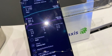 Maxis 5G speed test.