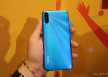 realme C3 back