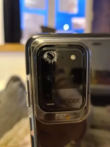Samsung Galaxy S20 Ultra crack 2