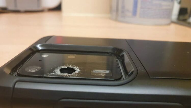 Samsung Galaxy S20 Ultra crack