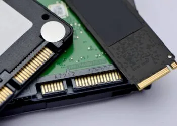 SSD SATA pins