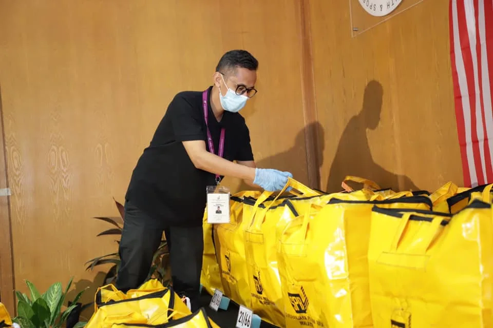 Election Commission voting (1)