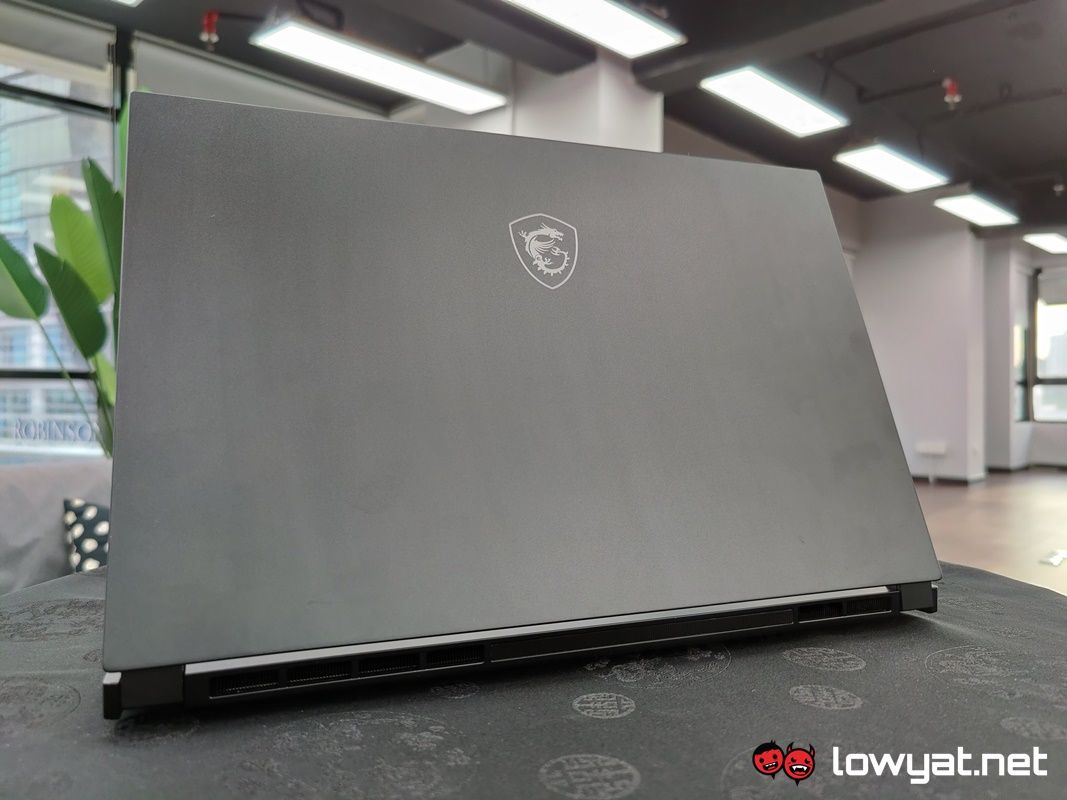 MSI GS66 Stealth back open
