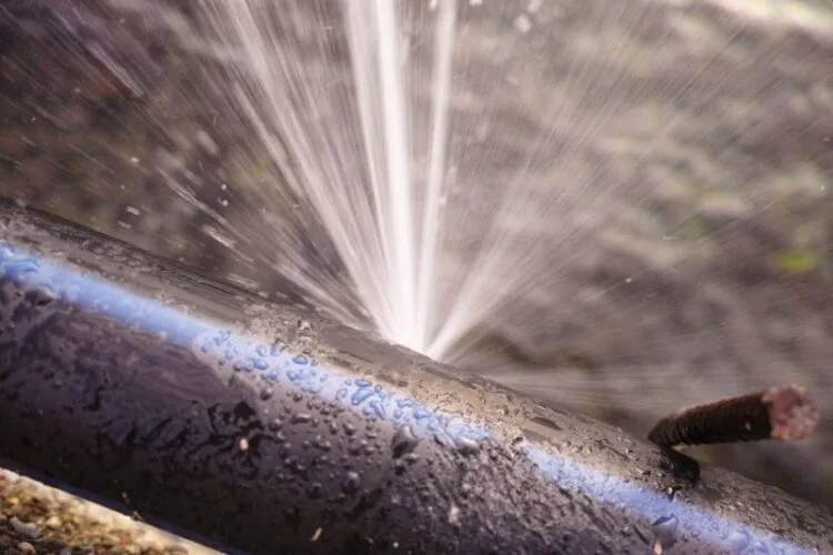 Intel Becomes Victim Of Data Breach; Enormous 20GB IP Folder Now Out In The Wild 1 Sprung Pipe Leak 800