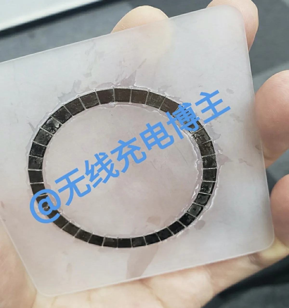 iPhone 12 Magnetic Wireless Charging iPhone 12 Magnetic Wireless Charging