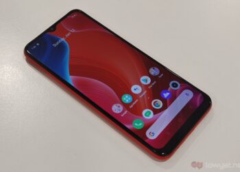 realme C12 front