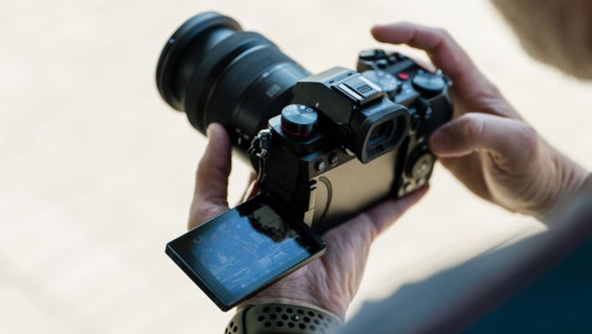 panasonic lumix s5 full-frame mirrorless camera now official
