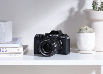 Fujifilm X-S10 mirrorless camera Malaysia