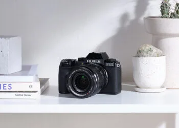 Fujifilm X-S10 mirrorless camera Malaysia