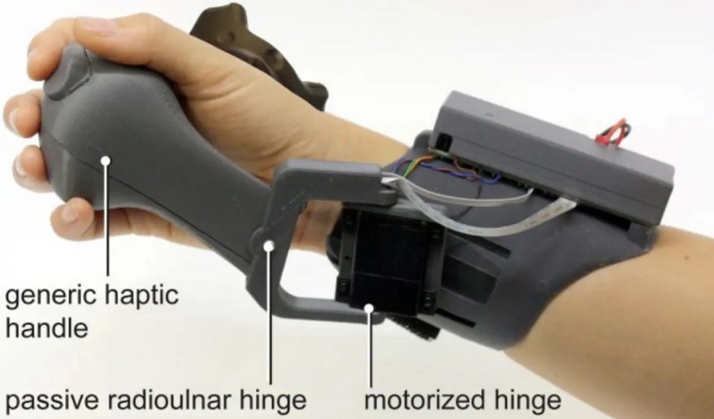 Microsoft Introduces Haptic PIVOT Controller For VR; Simulates