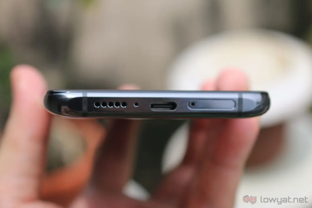 Xiaomi Mi 10T Pro bottom