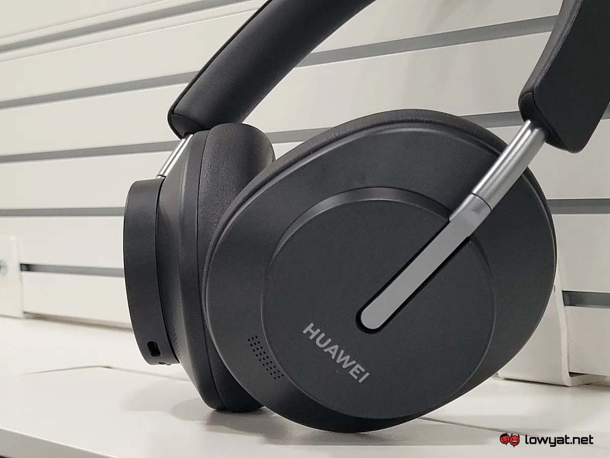Huawei FreeBuds Studio Lightning Review