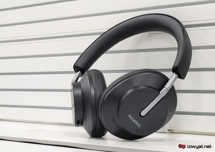 Huawei FreeBuds Studio Lightning Review