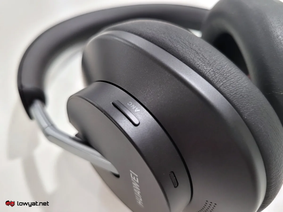 Huawei FreeBuds Studio Lightning Review