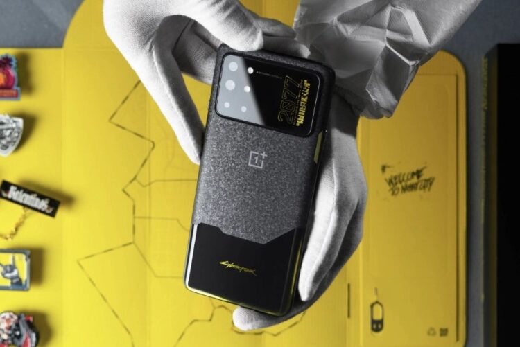 OnePlus 8T Cyberpunk 2077 Edition 2