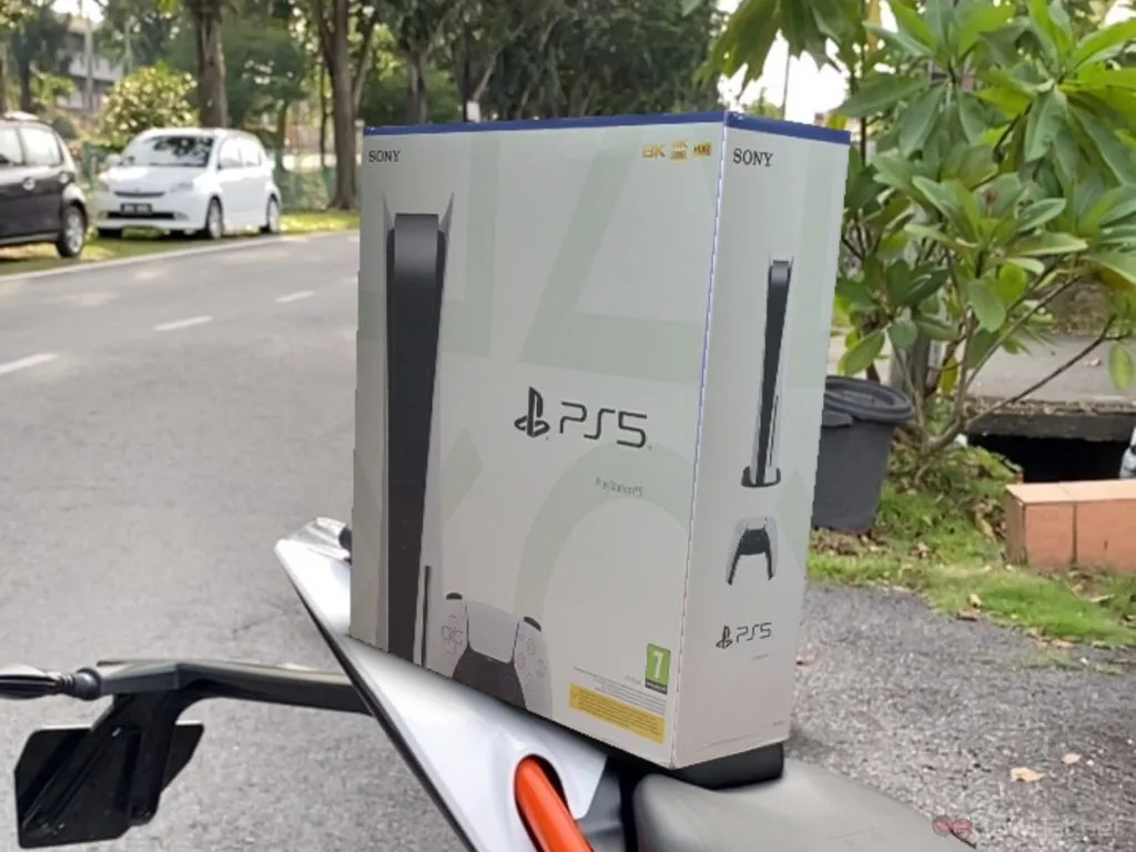 PS5 box AR instagram story