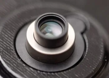 Xiaomi Retractable Wide-aperture Lens Technology