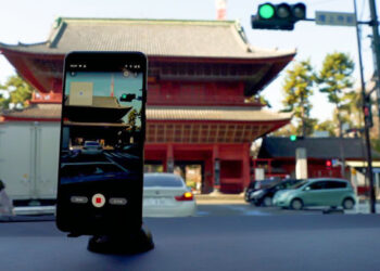 Google Street View User Contribution Via Smartphone