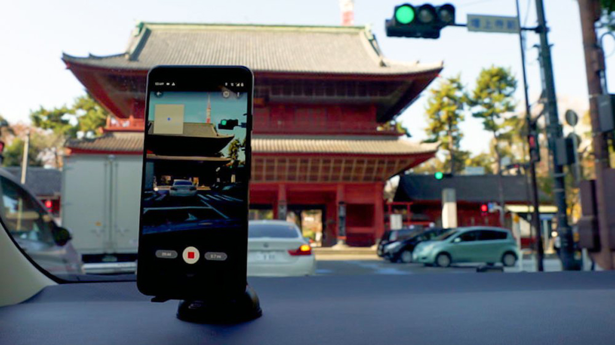 Google Street View User Contribution Via Smartphone