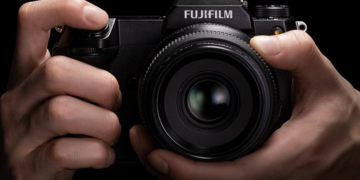 Fujifilm GFX100S Medium format compact camera 102MP