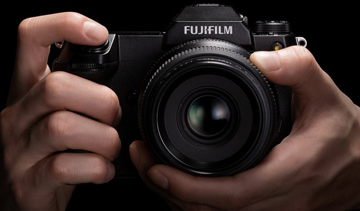 Fujifilm GFX100S Medium format compact camera 102MP