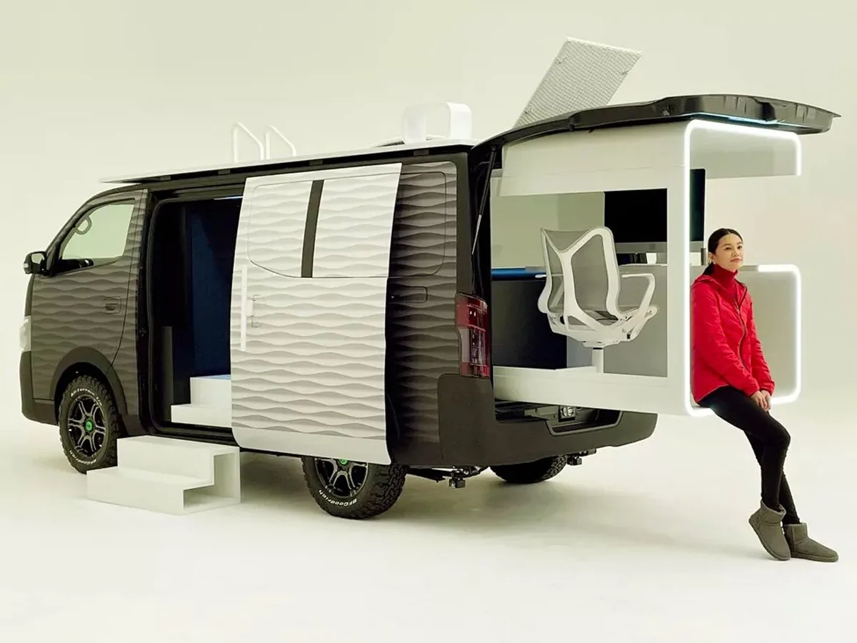 Nissan NV350 Office Pod Concept Vehicle
