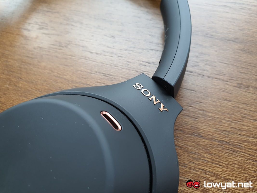 Sony WH 1000XM4 accents