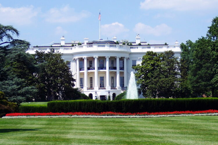 white-house-stock-image-pexels-01