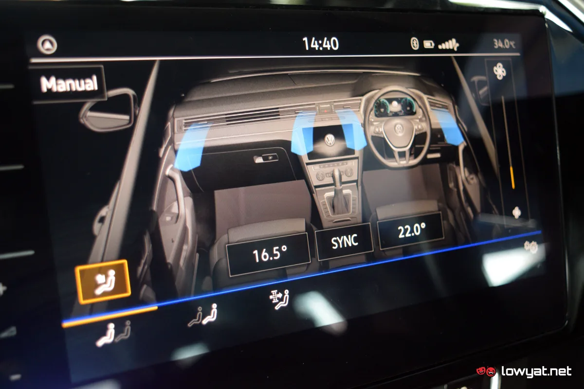 Volkswagen Passat Elegence Onboard Tech