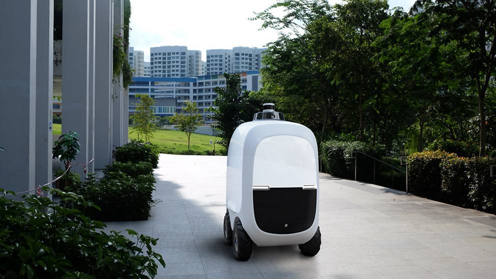 OTSAW Camello autonomous delivery robot