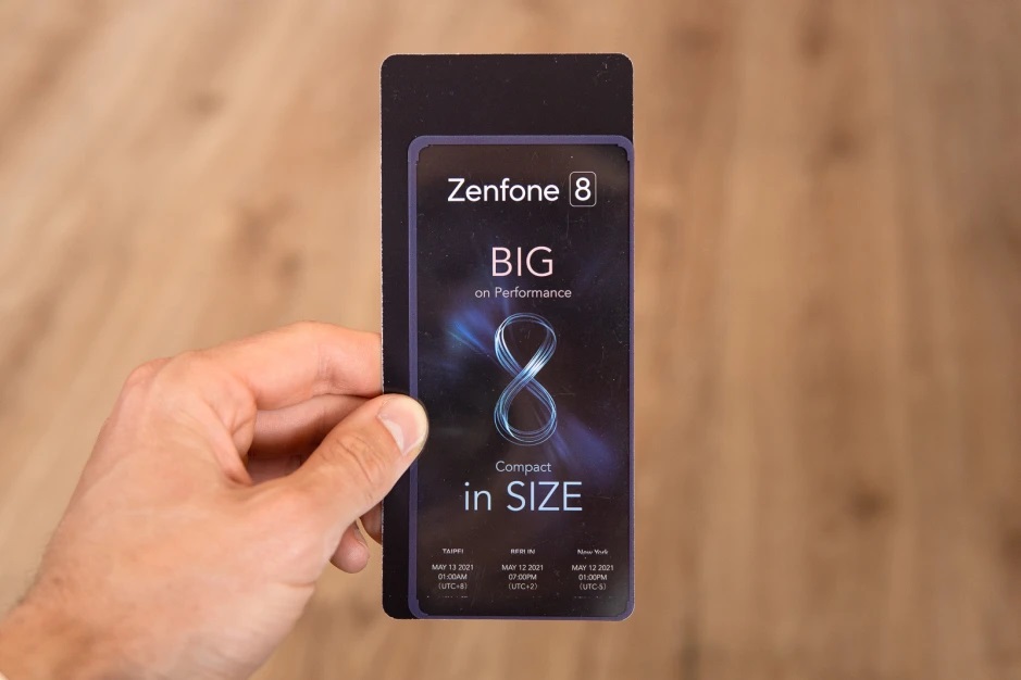 ASUS ZenFone 8 Compact card stacked