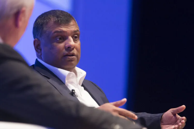 AirAsia Tony Fernandes Rehire