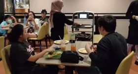 Original Penang Kayu Nasi Kandar Robot Waiters PuduBot